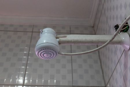 Casa à venda com 175m², 3 quartos e 3 vagas Casa à venda com 175m², 3 quartos e 3 vagasBanheiro Social