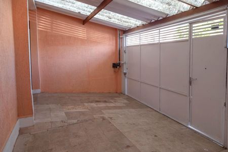 Casa à venda com 175m², 3 quartos e 3 vagas Casa à venda com 175m², 3 quartos e 3 vagasÁrea comum