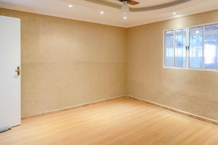 Casa à venda com 175m², 3 quartos e 3 vagas Casa à venda com 175m², 3 quartos e 3 vagasQuarto 1