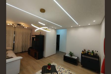 Casa à venda com 200m², 3 quartos e 2 vagas Casa à venda com 200m², 3 quartos e 2 vagasSala de Estar