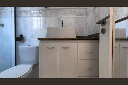 Casa à venda com 95m², 2 quartos e 2 vagas Casa à venda com 95m², 2 quartos e 2 vagasBanheiro da Suíte