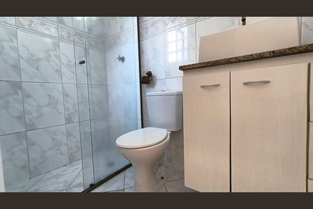 Casa à venda com 95m², 2 quartos e 2 vagas Casa à venda com 95m², 2 quartos e 2 vagasBanheiro da Suíte