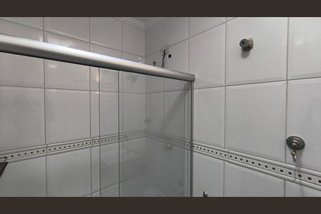 Casa à venda com 95m², 2 quartos e 2 vagas Casa à venda com 95m², 2 quartos e 2 vagasBanheiro social