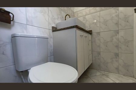 Casa à venda com 95m², 2 quartos e 2 vagas Casa à venda com 95m², 2 quartos e 2 vagasBanheiro da Suíte
