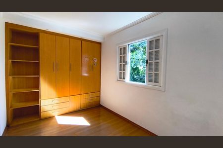Casa à venda com 95m², 2 quartos e 2 vagas Casa à venda com 95m², 2 quartos e 2 vagasQuarto 2