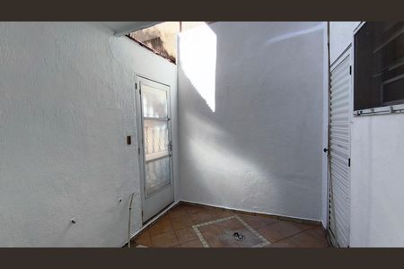 Casa à venda com 95m², 2 quartos e 2 vagas Casa à venda com 95m², 2 quartos e 2 vagasQuintal