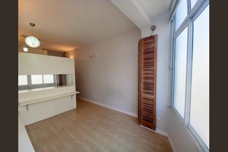 Sala de kitnet/studio para alugar com 1 quarto, 37m² em Santa Cecília, São Paulo