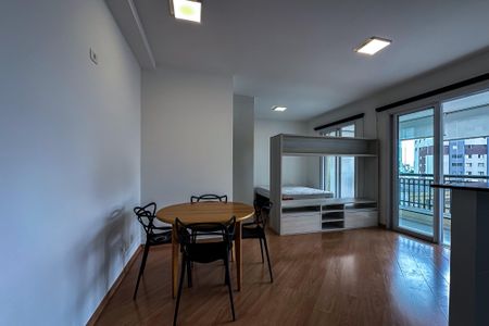 Sala de apartamento para alugar com 1 quarto, 41m² em Vila Regente Feijó, São Paulo