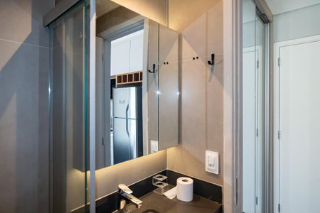 Studio à venda com 25m², 0 quarto e sem vaga Studio à venda com 25m², 0 quarto e sem vagaBanheiro Social