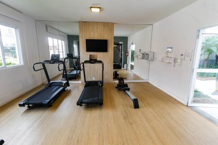 Apartamento à venda com 37m², 2 quartos e 1 vaga Apartamento à venda com 37m², 2 quartos e 1 vagaÁrea comum - Academia