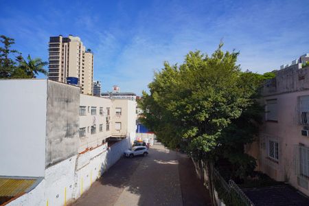 Quarto _Vista  de apartamento para alugar com 2 quartos, 60m² em Moinhos de Vento, Porto Alegre