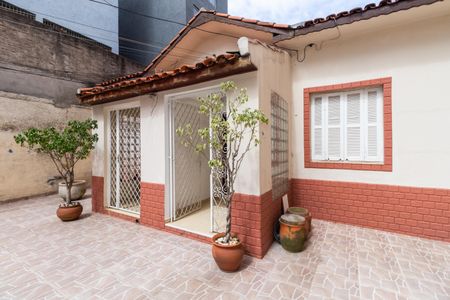 Casa à venda com 148m², 2 quartos e sem vaga Casa à venda com 148m², 2 quartos e sem vagaQuintal