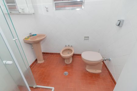 Casa à venda com 148m², 2 quartos e sem vaga Casa à venda com 148m², 2 quartos e sem vagaBanheiro