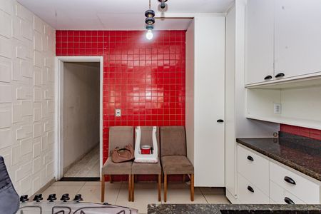 Casa à venda com 210m², 3 quartos e 2 vagas Casa à venda com 210m², 3 quartos e 2 vagasCozinha