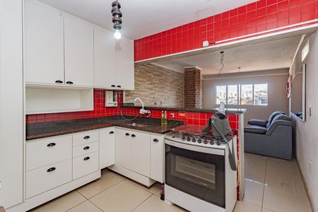 Casa à venda com 210m², 3 quartos e 2 vagas Casa à venda com 210m², 3 quartos e 2 vagasCozinha