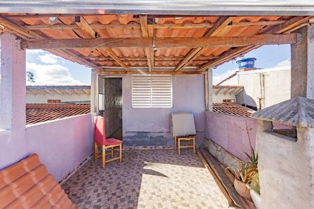 Casa à venda com 210m², 3 quartos e 2 vagas Casa à venda com 210m², 3 quartos e 2 vagasVaranda da Suíte
