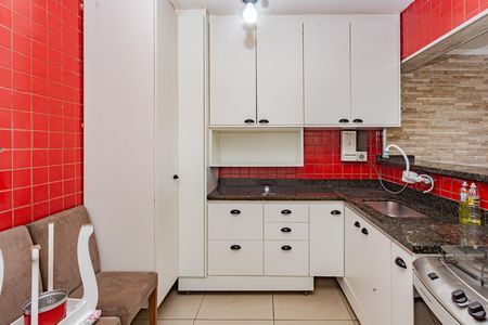 Casa à venda com 210m², 3 quartos e 2 vagas Casa à venda com 210m², 3 quartos e 2 vagasCozinha