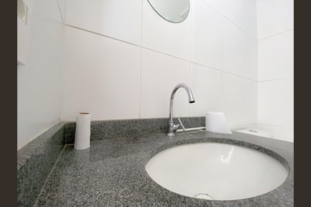 Apartamento para alugar com 31m², 1 quarto e sem vaga Apartamento para alugar com 31m², 1 quarto e sem vagaBanheiro