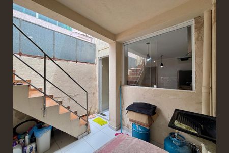 Casa à venda com 98m², 2 quartos e 1 vagaÁrea de Serviço