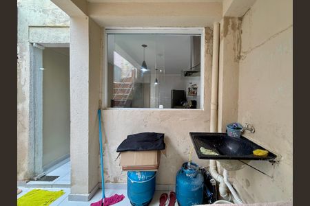 Casa à venda com 98m², 2 quartos e 1 vagaÁrea de Serviço