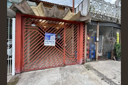 Casa à venda com 98m², 2 quartos e 1 vagaFachada 