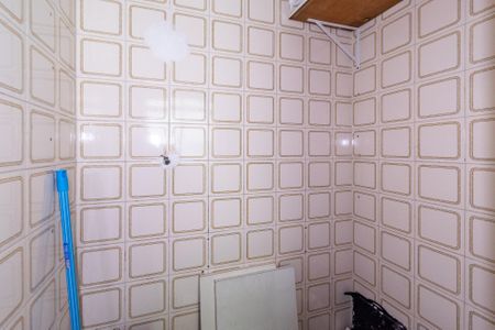 Apartamento à venda com 65m², 2 quartos e 1 vaga Apartamento à venda com 65m², 2 quartos e 1 vagaBanheiro de Serviço