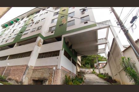 Apartamento à venda com 60m², 2 quartos e 1 vaga Apartamento à venda com 60m², 2 quartos e 1 vagaFachada