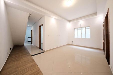 Sala de casa à venda com 3 quartos, 220m² em Vila Talarico, São Paulo