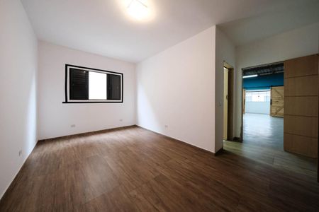 Casa à venda com 220m², 3 quartos e 3 vagasSuíte 2
