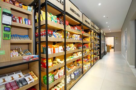 Studio para alugar com 30m², 1 quarto e sem vaga Studio para alugar com 30m², 1 quarto e sem vagaÁrea Comum - Mini Mercado