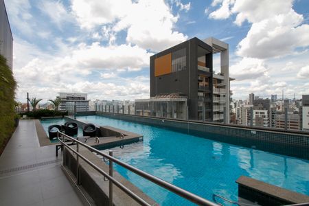 Studio para alugar com 30m², 1 quarto e sem vaga Studio para alugar com 30m², 1 quarto e sem vagaÁrea Comum - Piscina