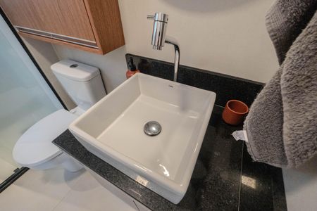 Studio para alugar com 27m², 1 quarto e sem vaga Studio para alugar com 27m², 1 quarto e sem vagaBanheiro Social