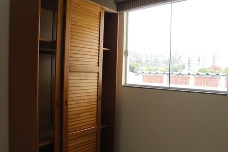 Casa de condomínio para alugar com 100m², 3 quartos e 1 vagaCorredor