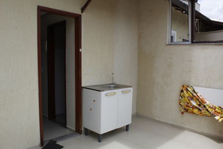 Casa de condomínio para alugar com 100m², 3 quartos e 1 vagaCobertura