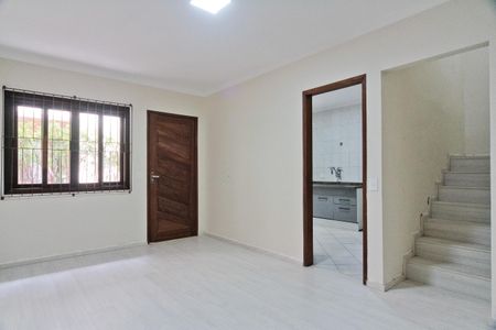 Sala de casa de condomínio à venda com 2 quartos, 83m² em Parque Sao Domingos, São Paulo