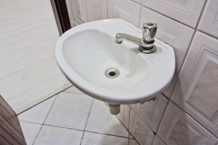 Casa de condomínio à venda com 83m², 2 quartos e 2 vagasLavabo