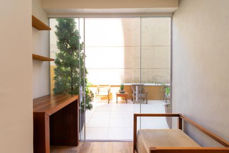 Apartamento à venda com 80m², 2 quartos e 1 vagaVaranda