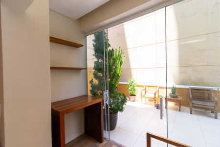 Apartamento à venda com 80m², 2 quartos e 1 vagaVaranda