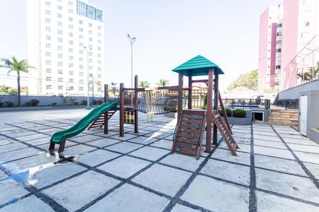 Apartamento à venda com 130m², 4 quartos e 2 vagasÁrea comum - Playground