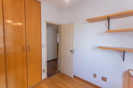 Apartamento à venda com 130m², 4 quartos e 2 vagasQuarto 3