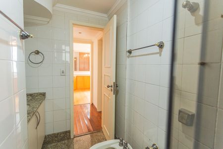 Apartamento à venda com 130m², 4 quartos e 2 vagasBanheiro Social