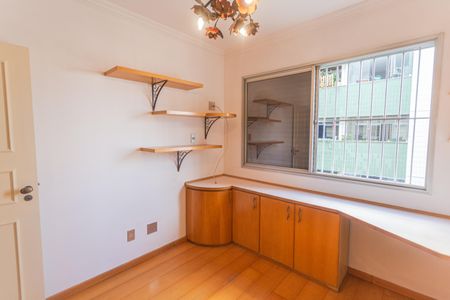 Apartamento à venda com 130m², 4 quartos e 2 vagasQuarto 3