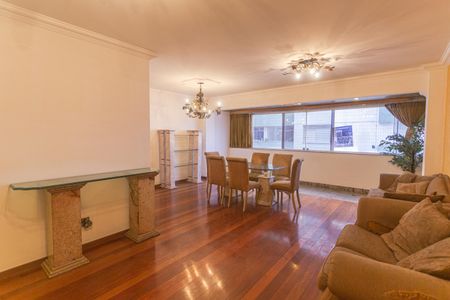 Apartamento à venda com 130m², 4 quartos e 2 vagasPlaca