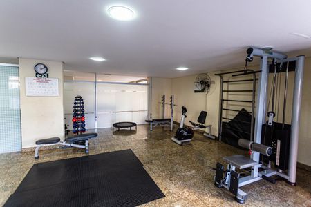 Apartamento à venda com 130m², 4 quartos e 2 vagasÁrea comum - Academia