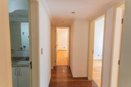 Apartamento à venda com 130m², 4 quartos e 2 vagasCorredor