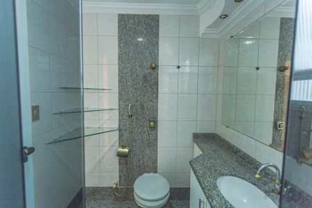 Apartamento à venda com 130m², 4 quartos e 2 vagasBanheiro da Suíte