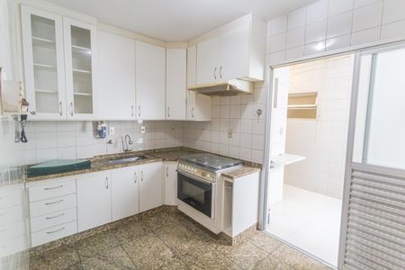 Apartamento à venda com 130m², 4 quartos e 2 vagasCozinha