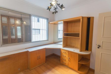 Apartamento à venda com 130m², 4 quartos e 2 vagasQuarto 1