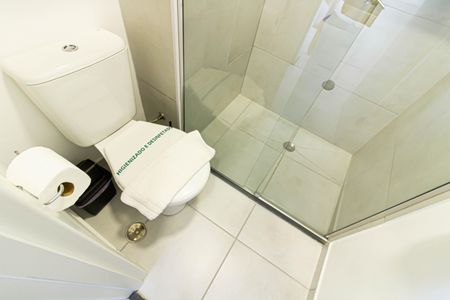 Banheiro de apartamento para alugar com 1 quarto, 30m² em Várzea da Barra Funda, São Paulo