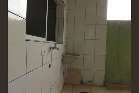 Casa à venda com 80m², 3 quartos e 1 vagaÁrea de Serviço